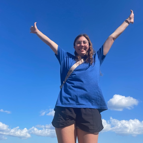 Meet your Posher, Nichole - Picture 1 of 1